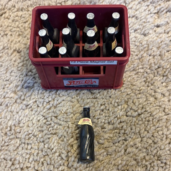 Pepsi-Cola Magnet Set - Picture 2 of 2